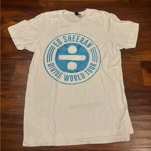 Ed Sheeran Divide World Tour Tshirt Size Small